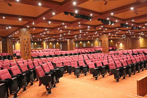 Auditorium with seating capacity of 650